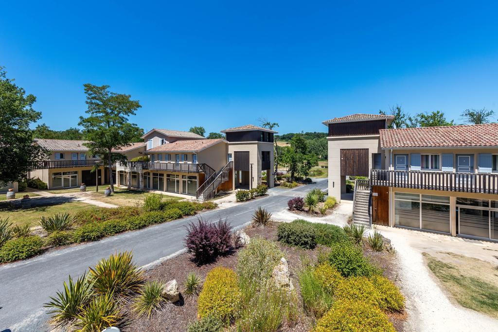 Vacanceole - Le Domaine Du Golf D'Albret Barbaste ภายนอก รูปภาพ