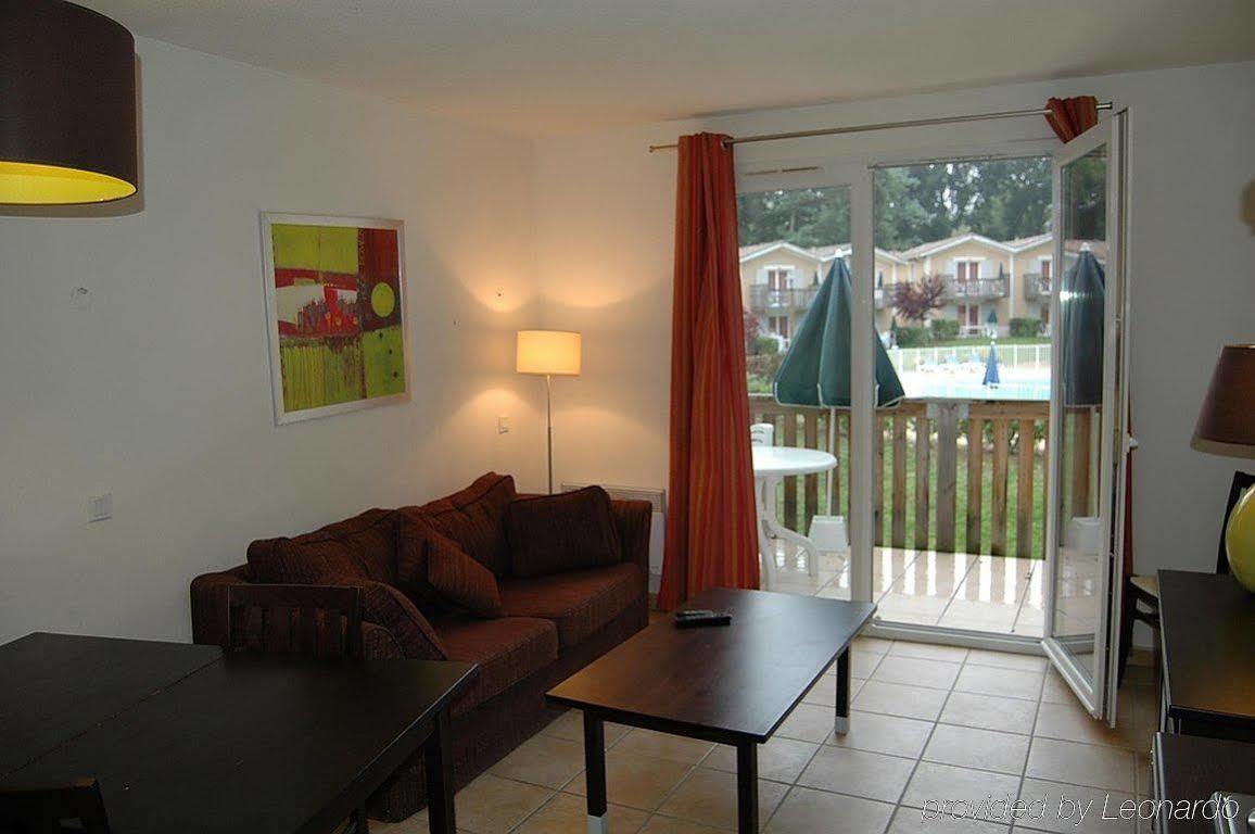 Vacanceole - Le Domaine Du Golf D'Albret Barbaste ภายนอก รูปภาพ