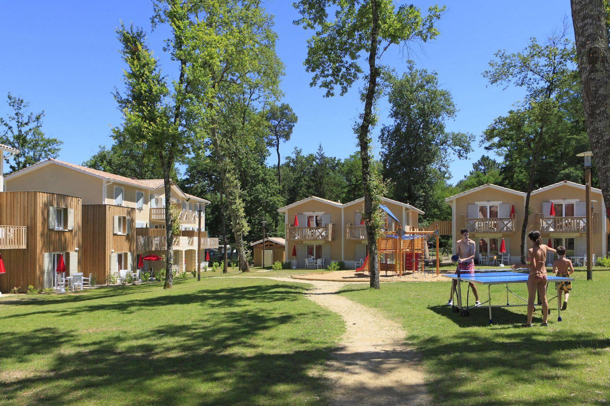 Vacanceole - Le Domaine Du Golf D'Albret Barbaste ภายนอก รูปภาพ